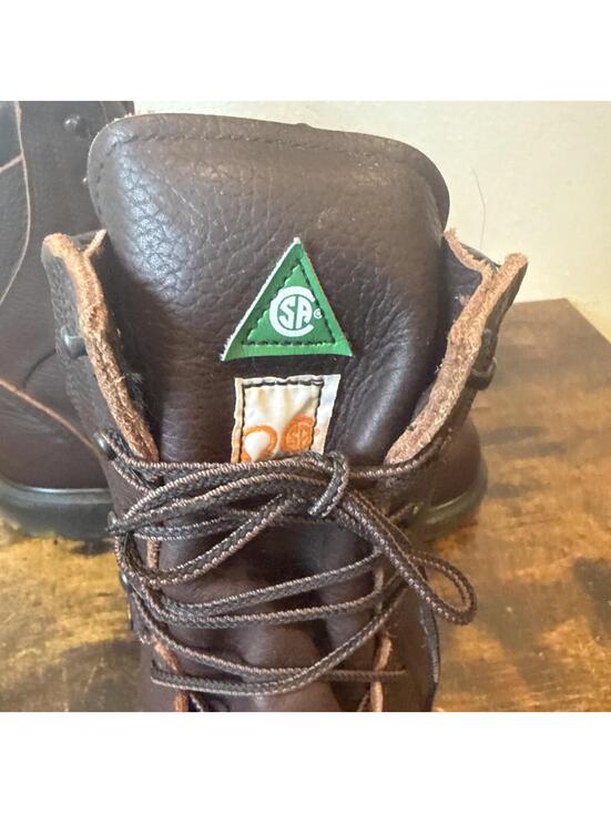 Red Wing 2412 Safety Boots — Size 9 E — Gore‑Tex — Steel Toe — NEW (No Box)